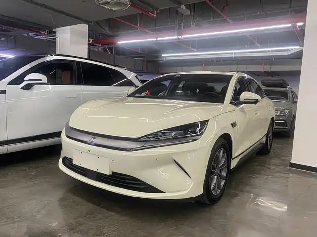 BYD QIN L 2025