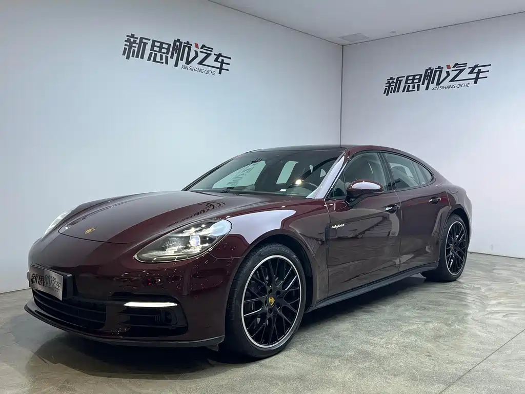 Porsche Panamera Hybrid 2020