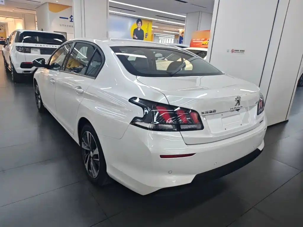 Peugeot 408 — миниатюра 5