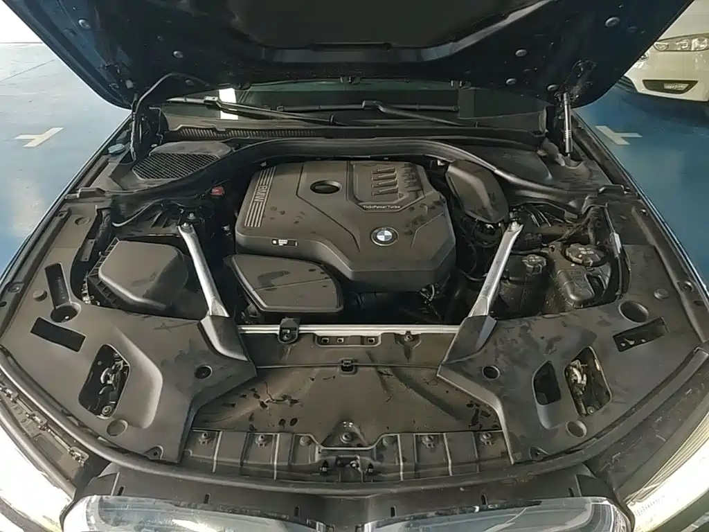BMW 5 Series — миниатюра 20