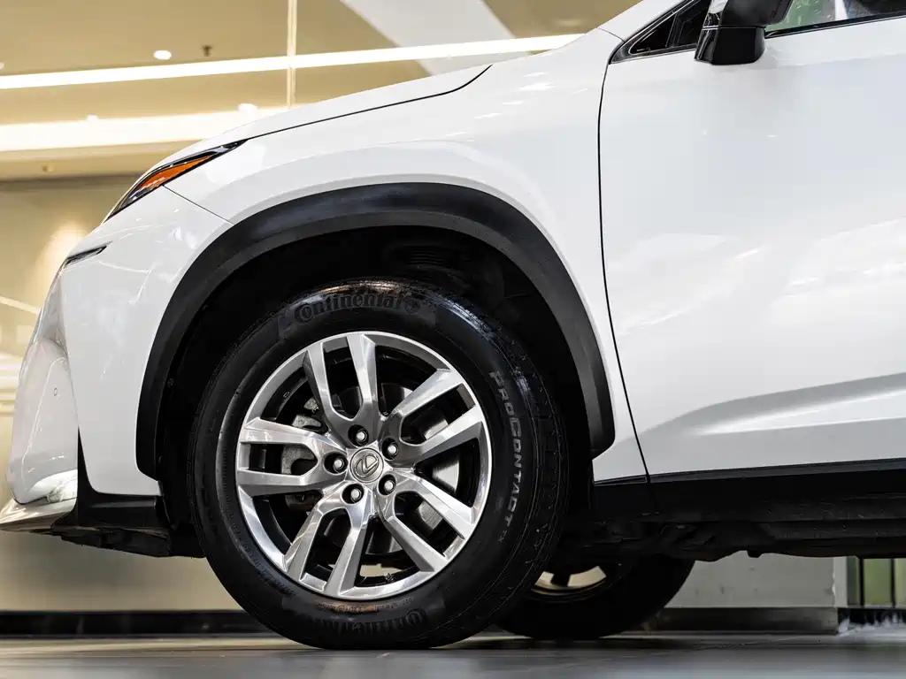 Lexus NX 2015 200t