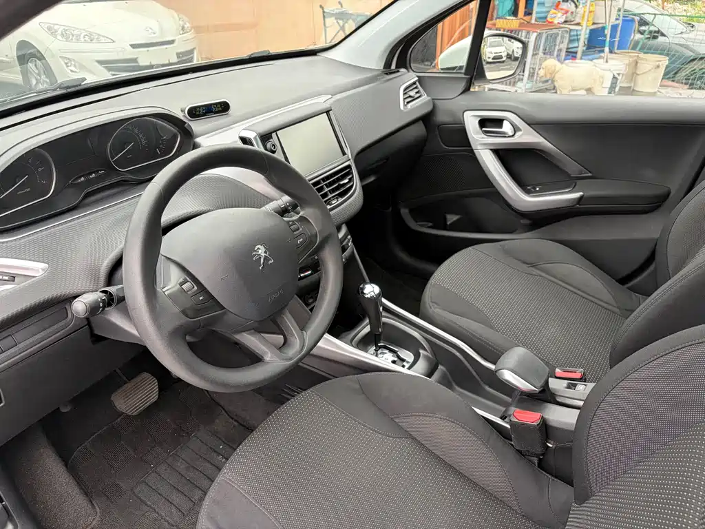 Peugeot 2008 — миниатюра 8