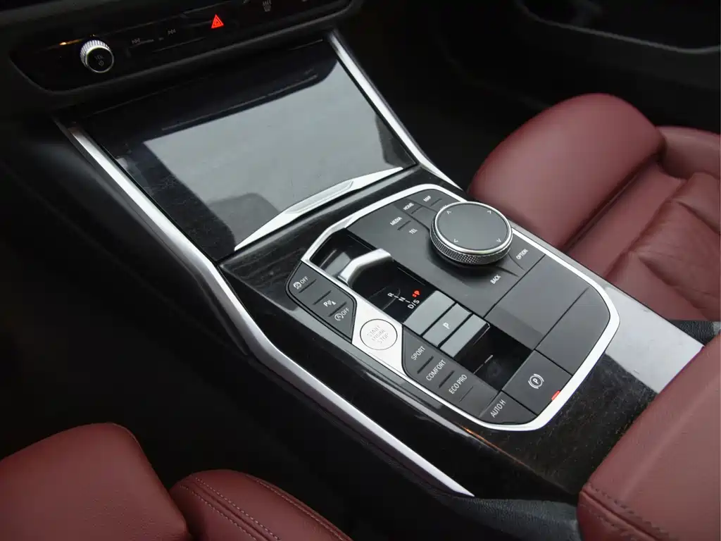 BMW 3 Series — миниатюра 11
