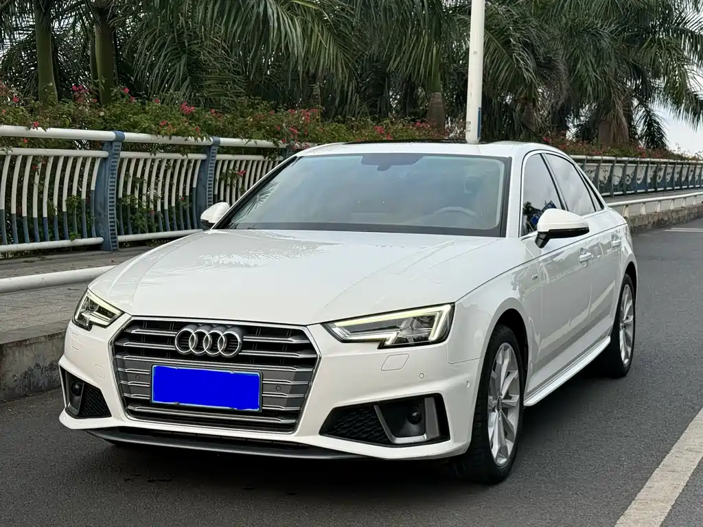 Audi A4L 2019