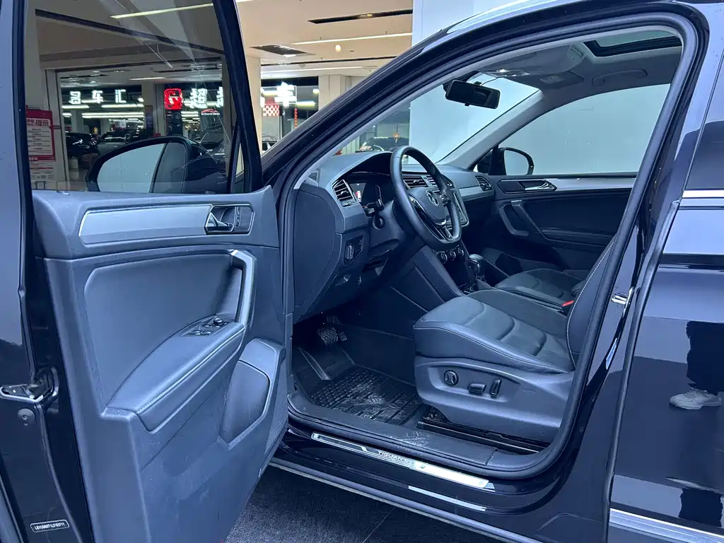 Volkswagen Tiguan L — миниатюра 4