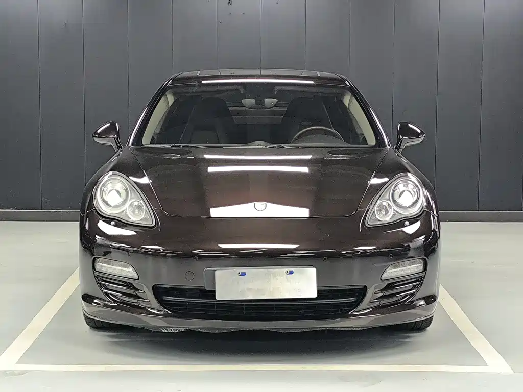 Porsche Panamera 2010 Panamera S 4.8L