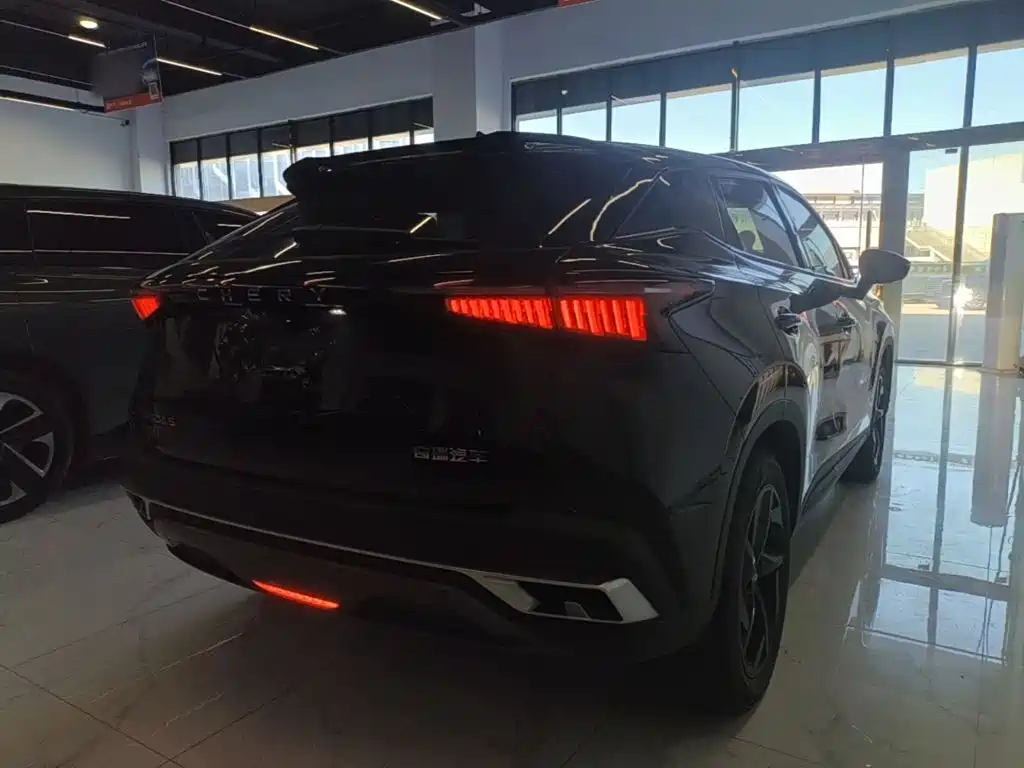 Chery Omoda — миниатюра 7