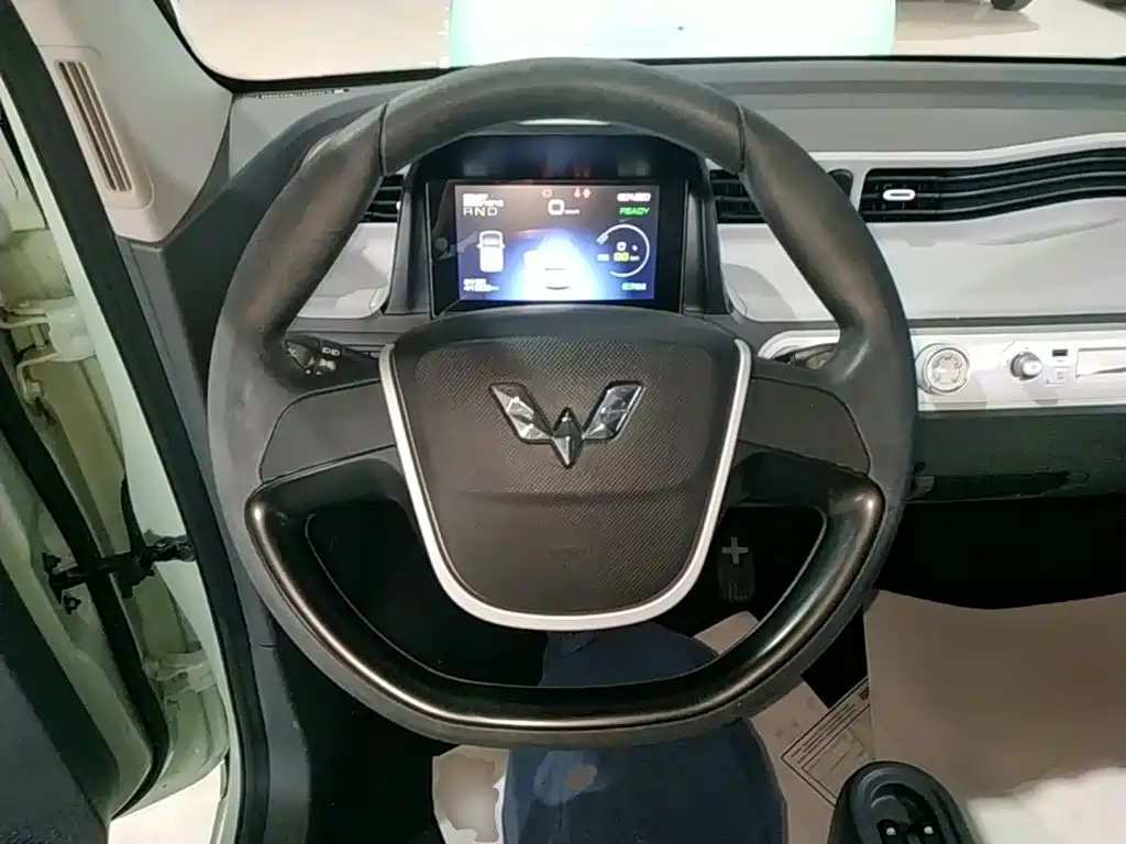Wuling MINIEV — миниатюра 11