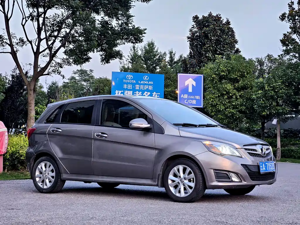 BAIC E-Series — миниатюра 3