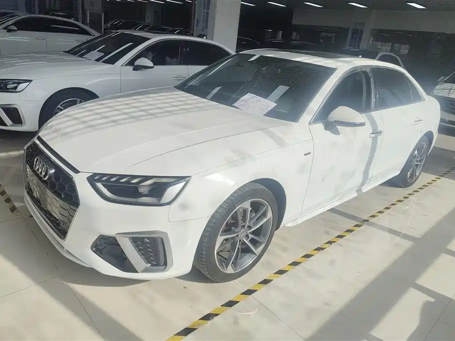 Audi A4L 2021