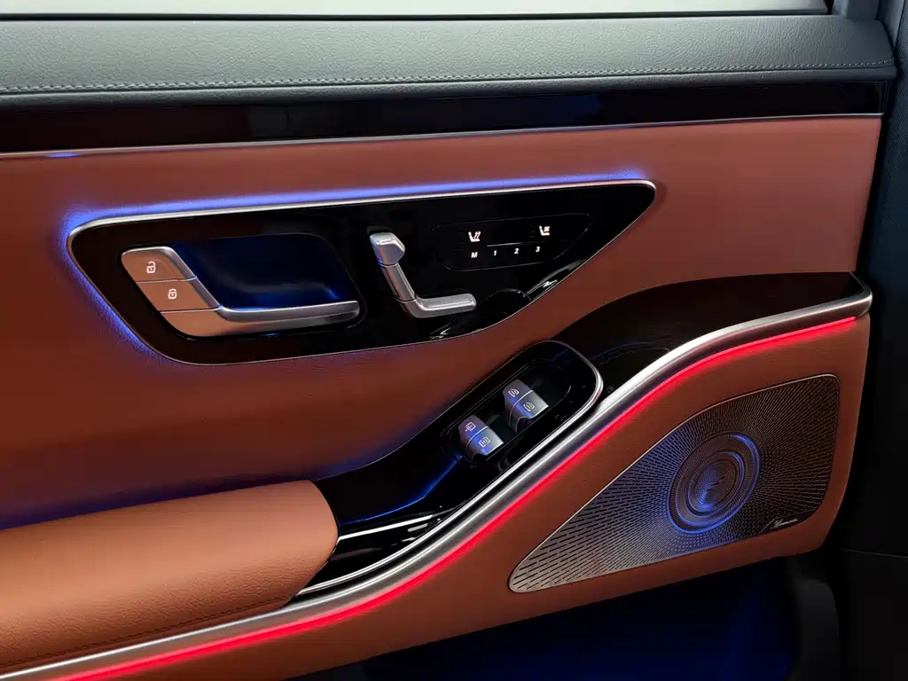 Mercedes-Benz S-Class — миниатюра 15