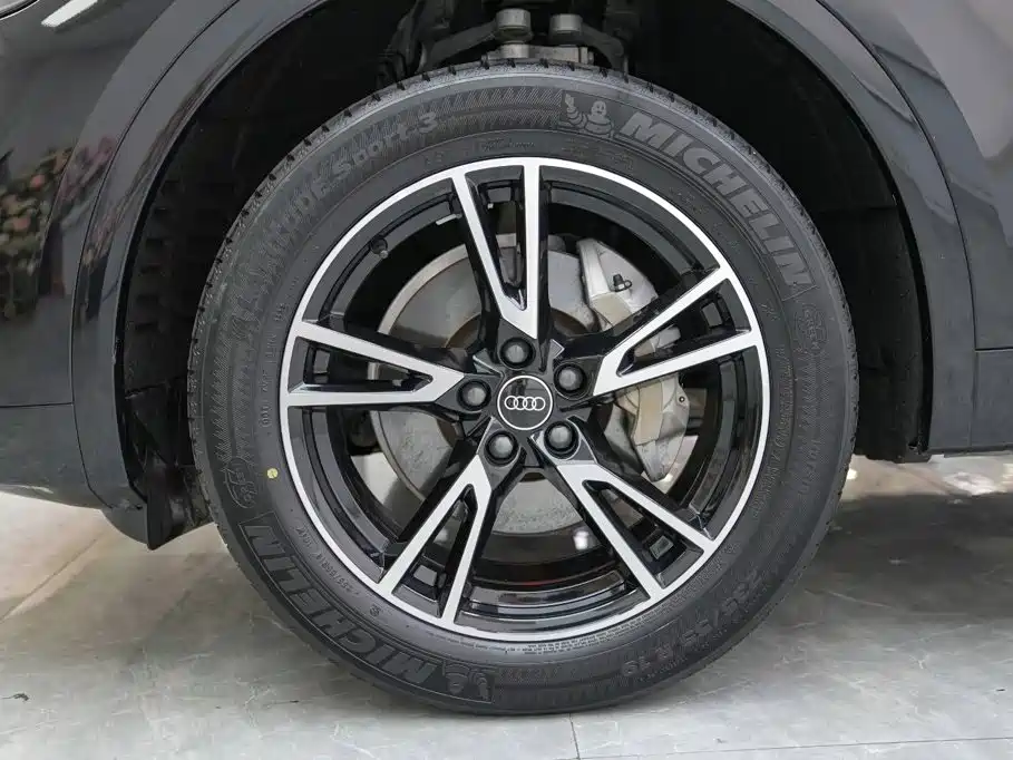 Audi Q5L — миниатюра 5