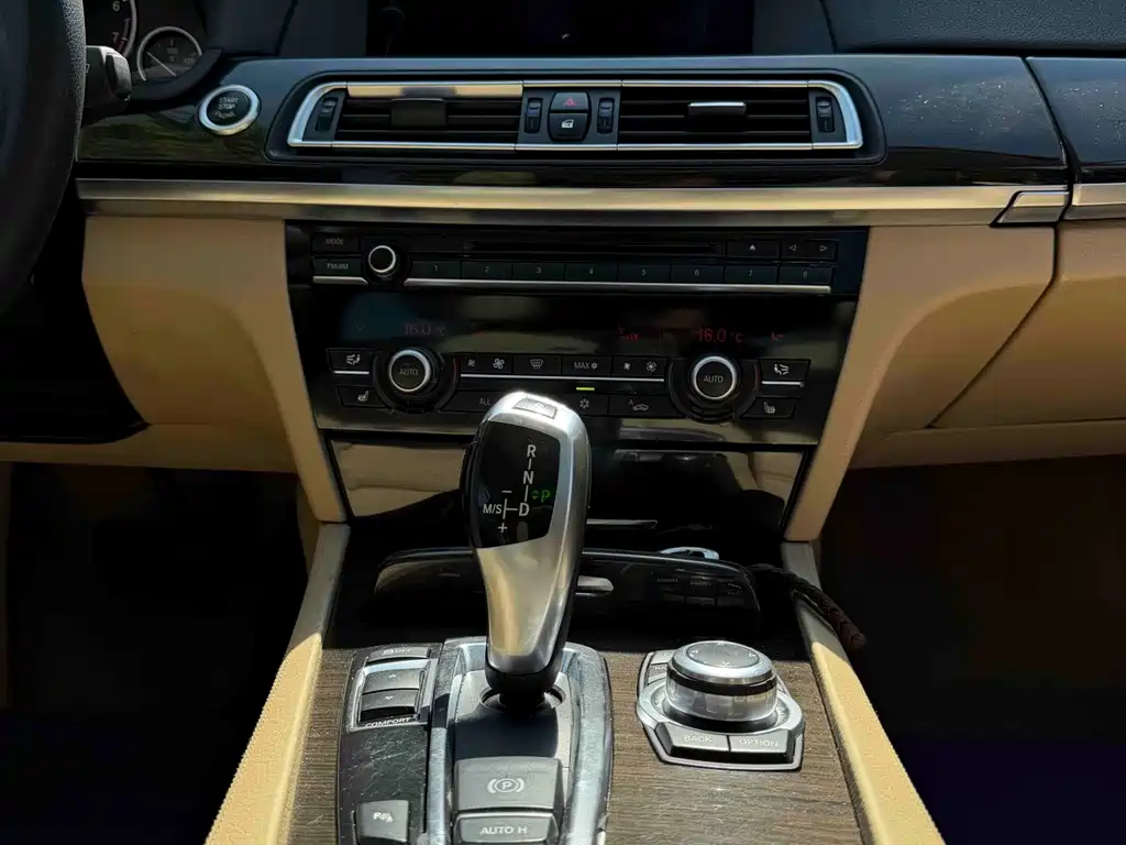 BMW 7 Series 7 2009 740Li Luxury