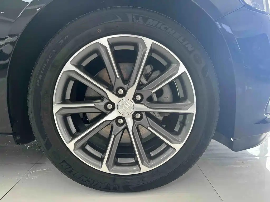 Buick LaCrosse — миниатюра 21