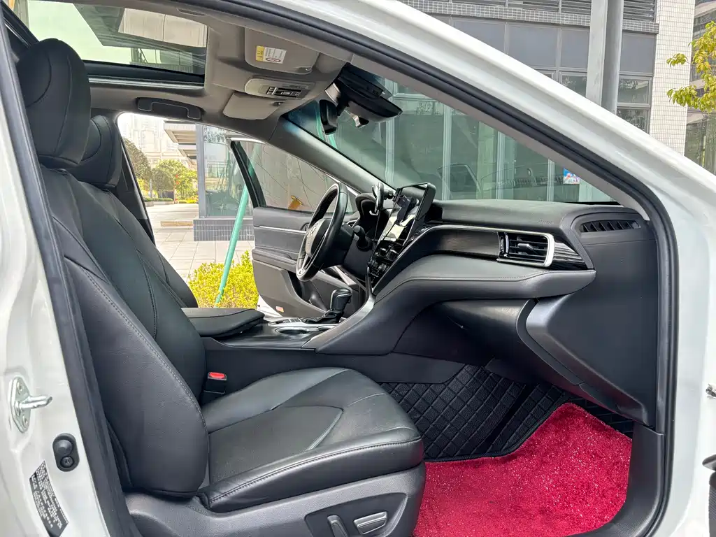 Toyota Camry 2023 2.5G Luxury