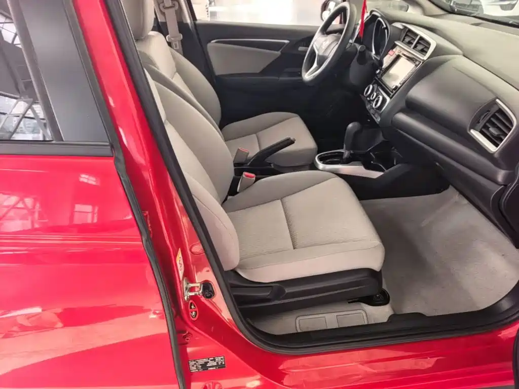 Honda Fit — миниатюра 25