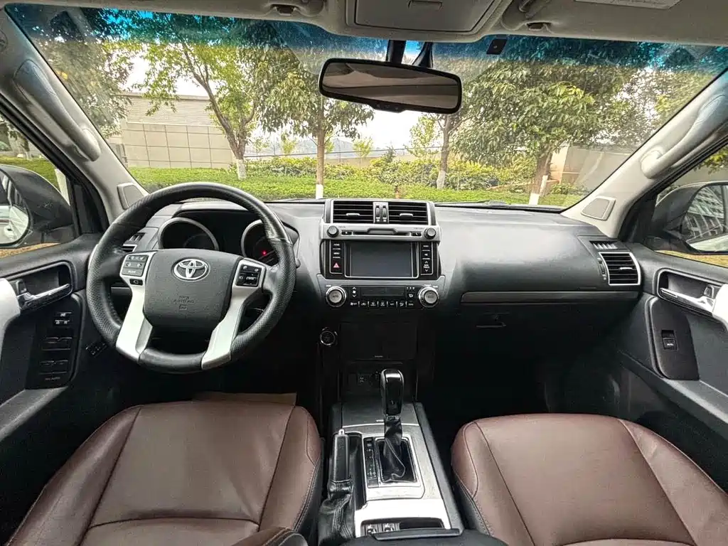 Toyota Prado — миниатюра 12