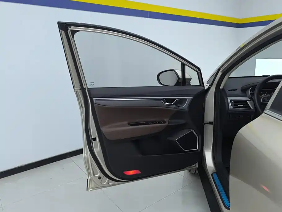 Geely Emgrand GS — миниатюра 7