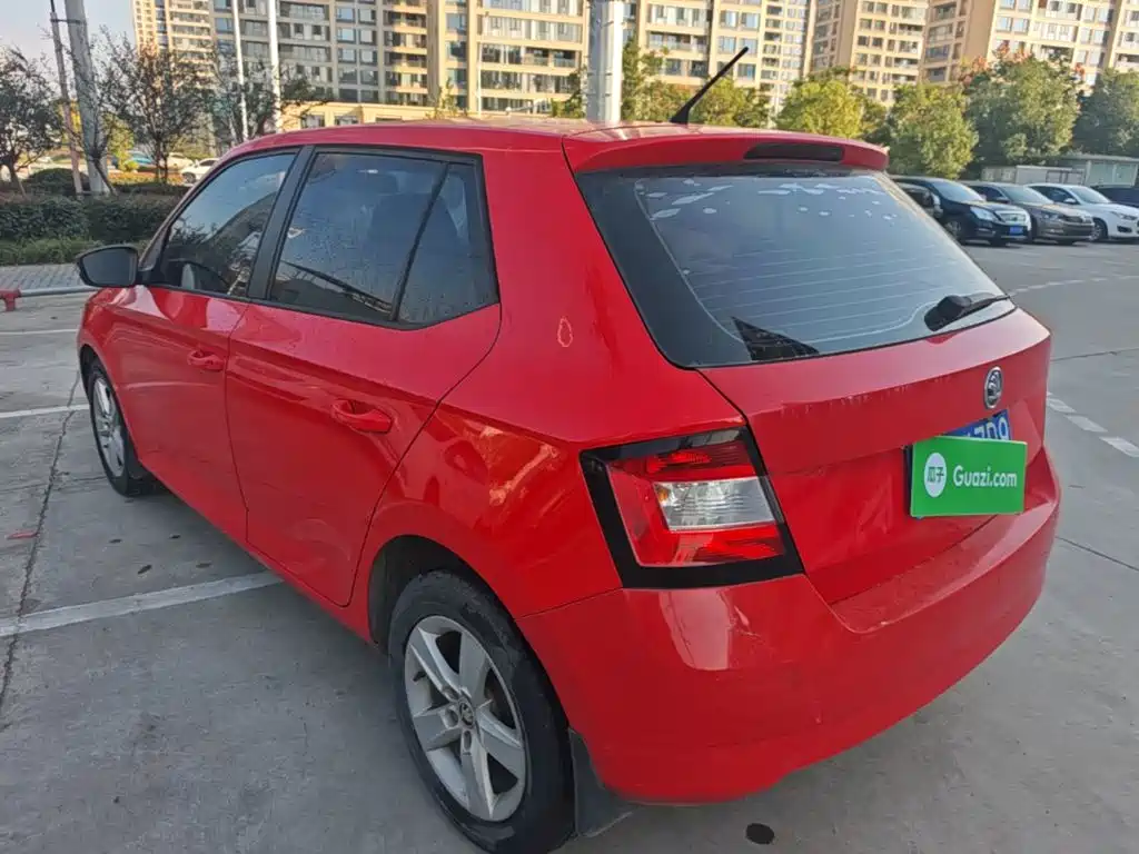 Skoda Fabia — миниатюра 5