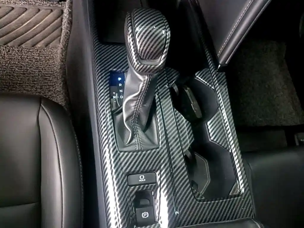 Toyota Camry — миниатюра 14
