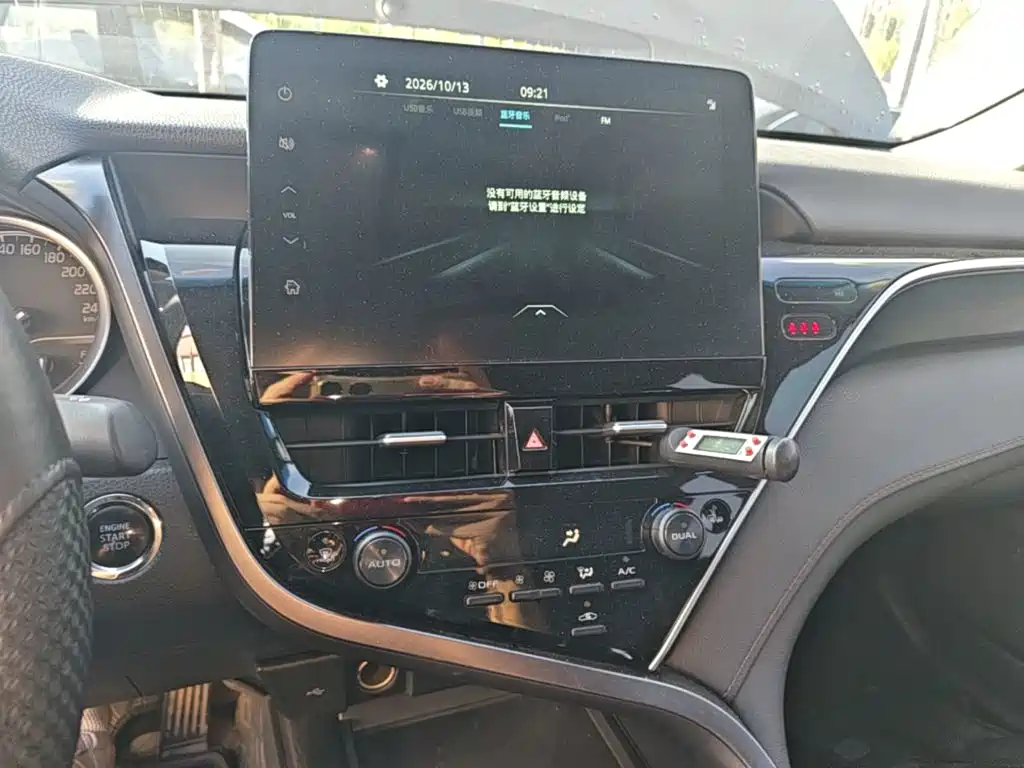Toyota Camry — миниатюра 13