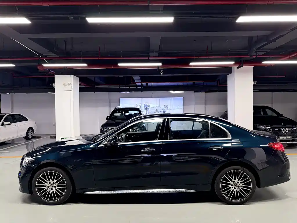 Mercedes-Benz C-Class — миниатюра 12