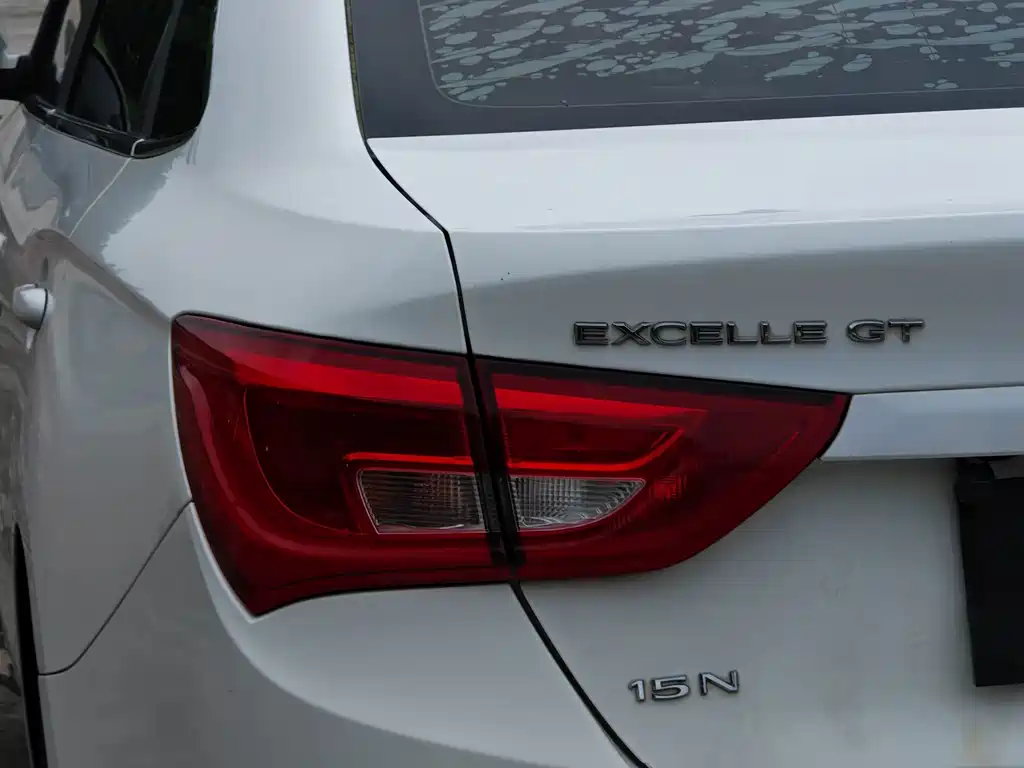 Buick Excelle — миниатюра 8