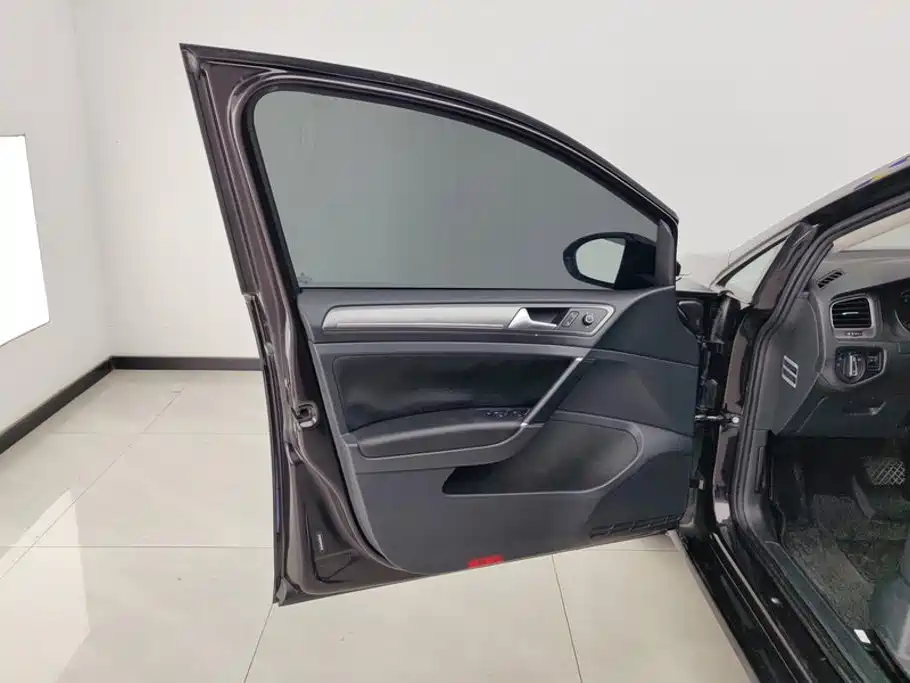 Volkswagen Golf — миниатюра 7
