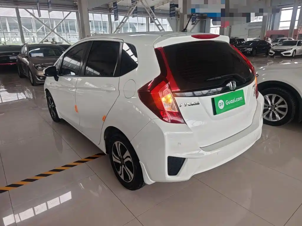 Honda Fit — миниатюра 5