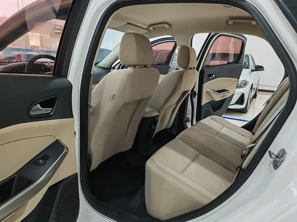 Ford Escort — миниатюра 10