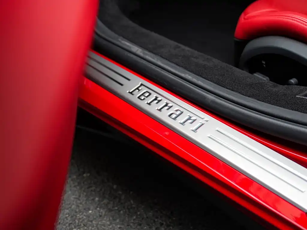Ferrari F8 — миниатюра 10