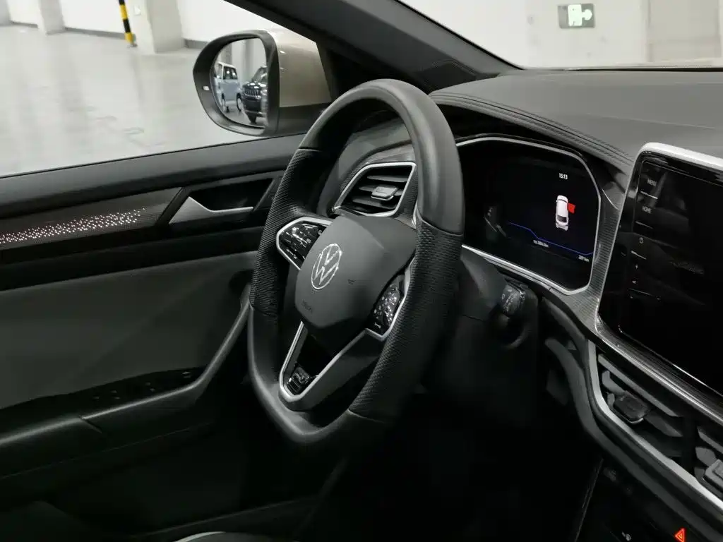Volkswagen T-Roc — миниатюра 22
