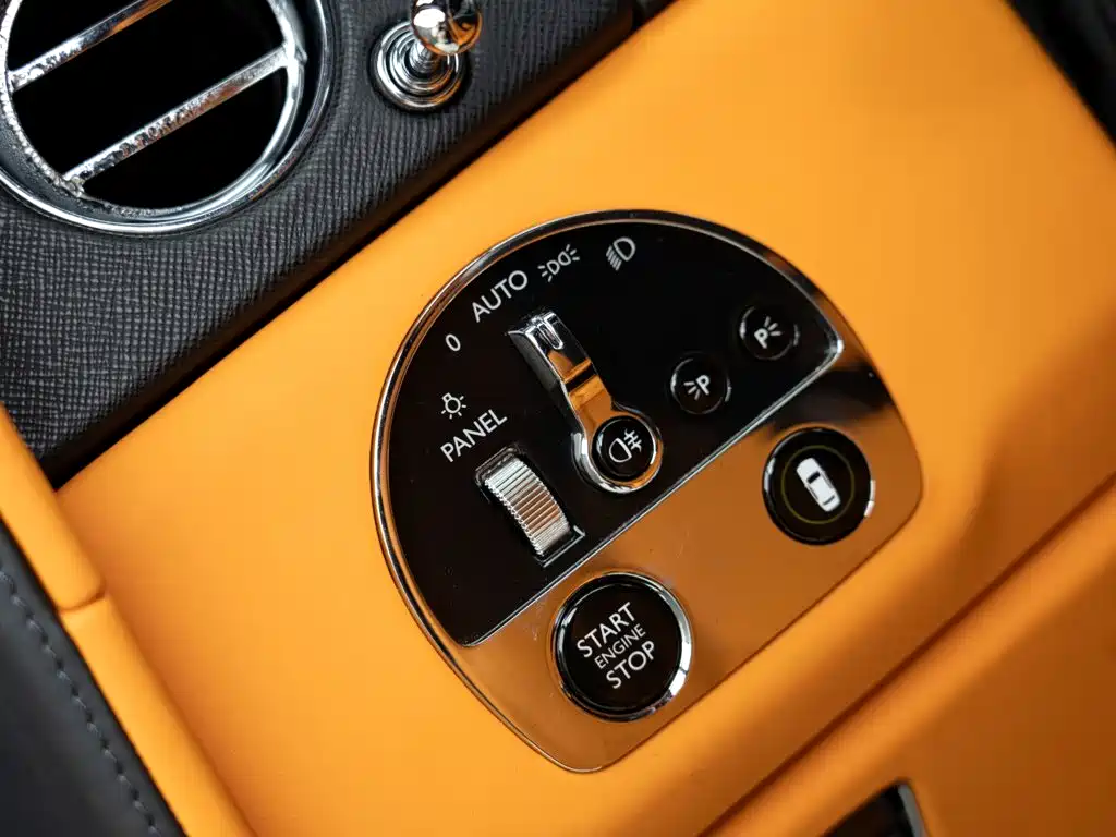 Rolls-Royce Cullinan — миниатюра 13