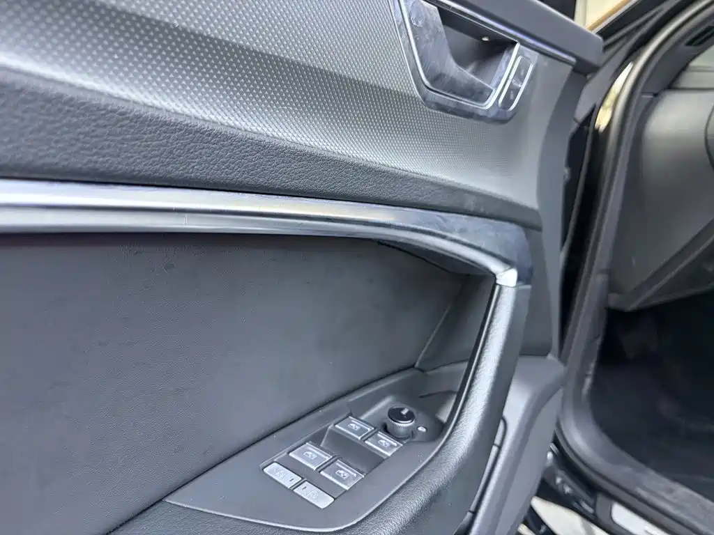 Audi A6L — миниатюра 7