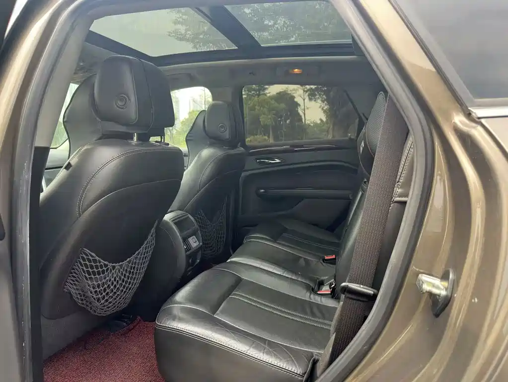Cadillac SRX — миниатюра 5