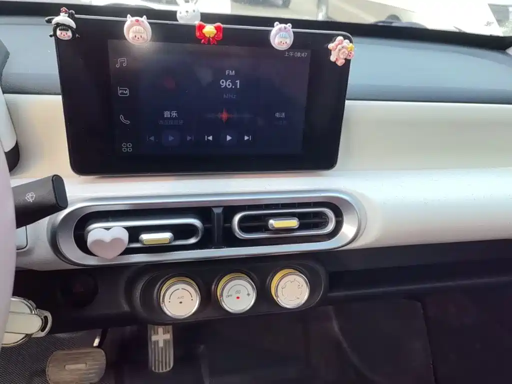 Wuling MINIEV — миниатюра 13