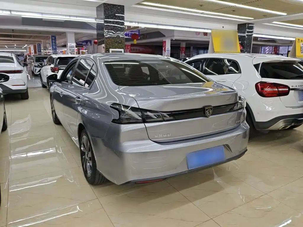 Peugeot 408 — миниатюра 5