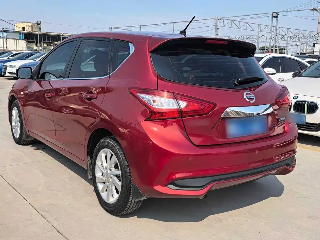 Nissan Tiida — миниатюра 5