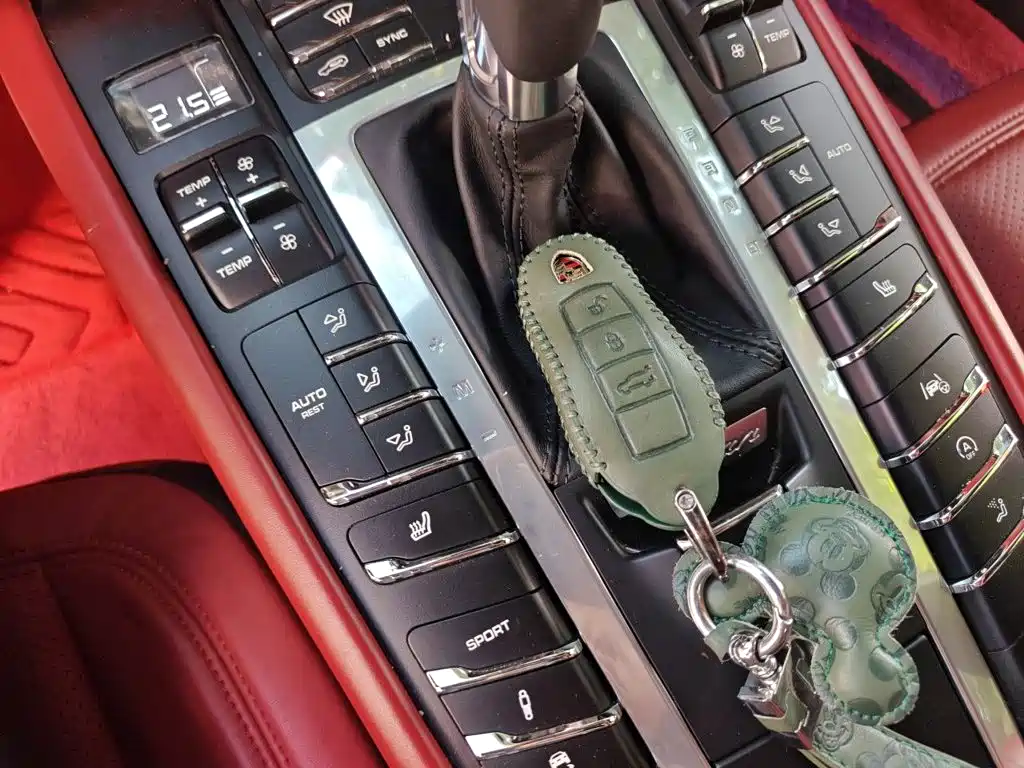 Porsche Macan — миниатюра 9