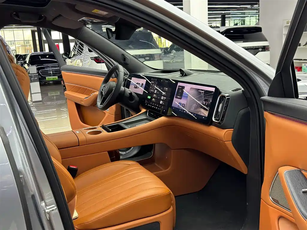 AITO ASK THE WORLD M8