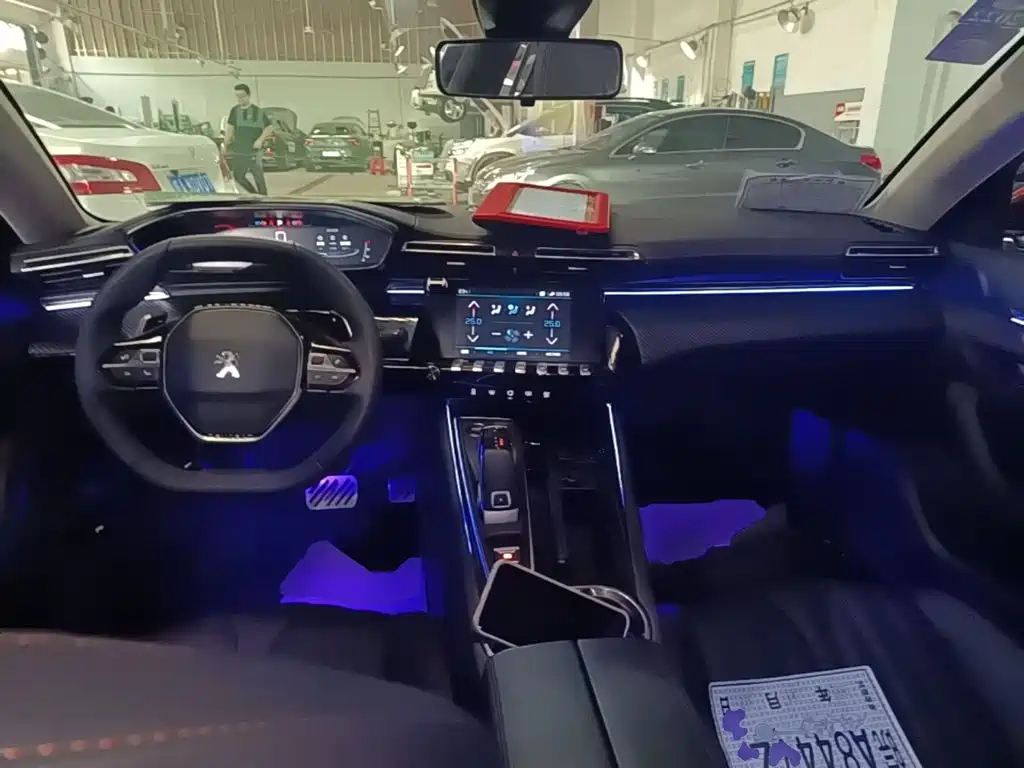 Peugeot 508 — миниатюра 10