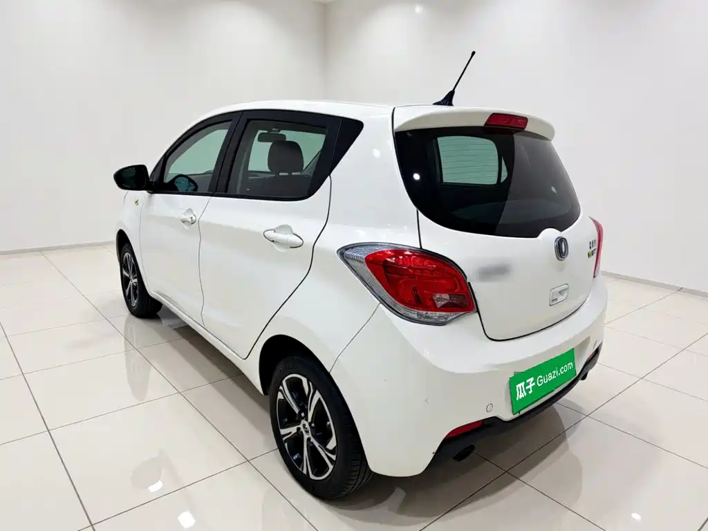 Changan Benben E-Star — миниатюра 4