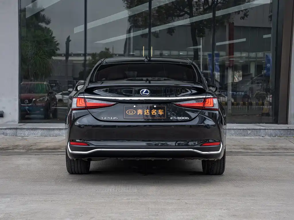 Lexus ES — миниатюра 5