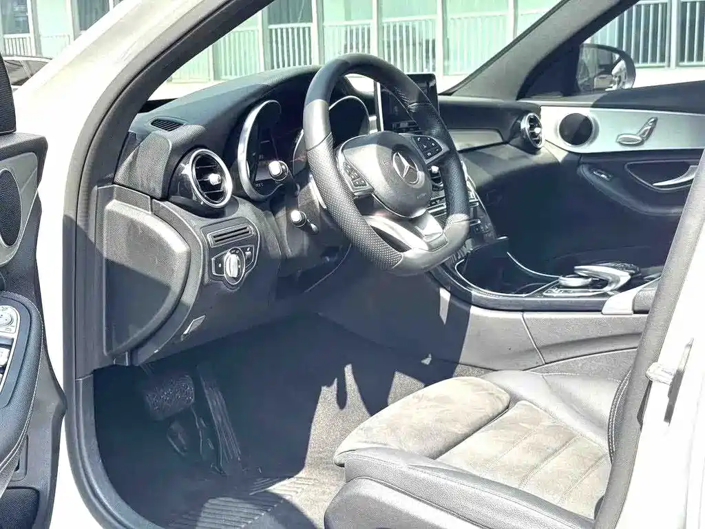Mercedes-Benz C-Class — миниатюра 7