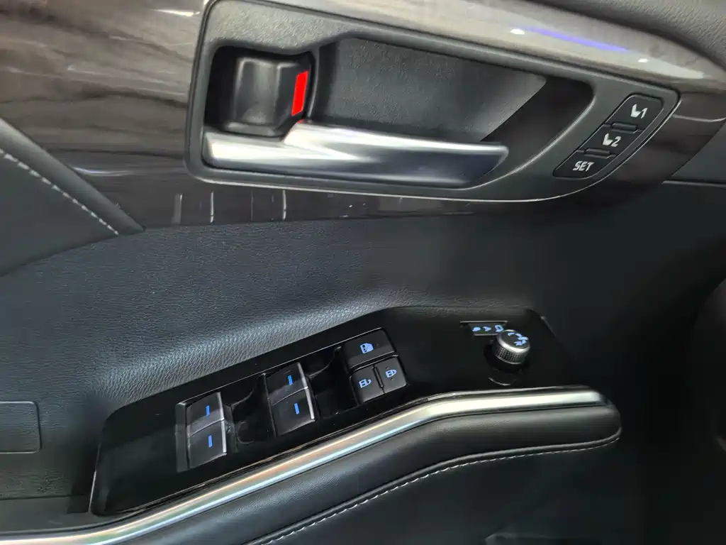 Toyota Highlander — миниатюра 17