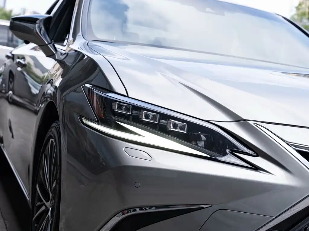 Lexus ES — миниатюра 6