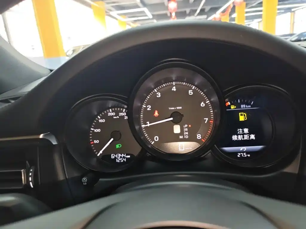 Porsche Macan — миниатюра 12