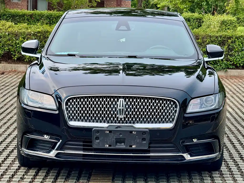 Lincoln Continental — миниатюра 2