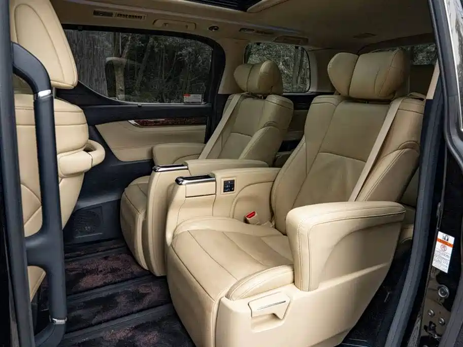 Toyota Alphard 2019 2.5L Luxury