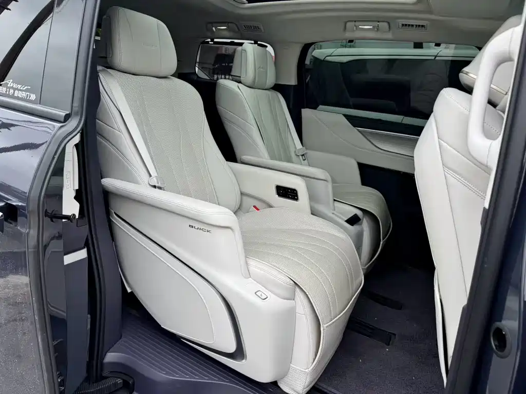 BUICK GL8 NEW ENERGY